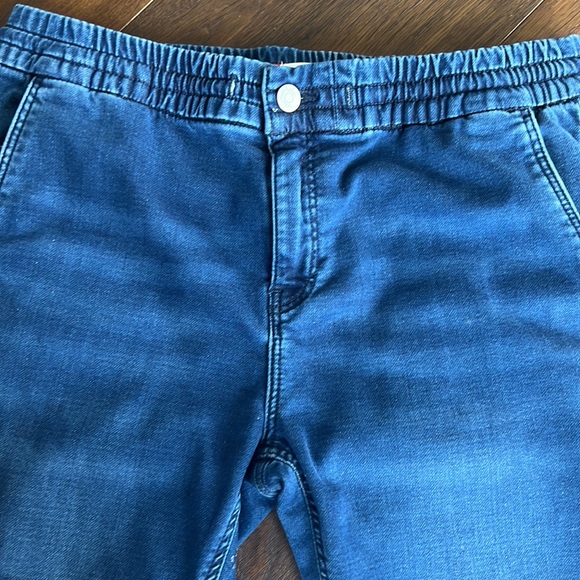 Jeans - Picture 2 of 15